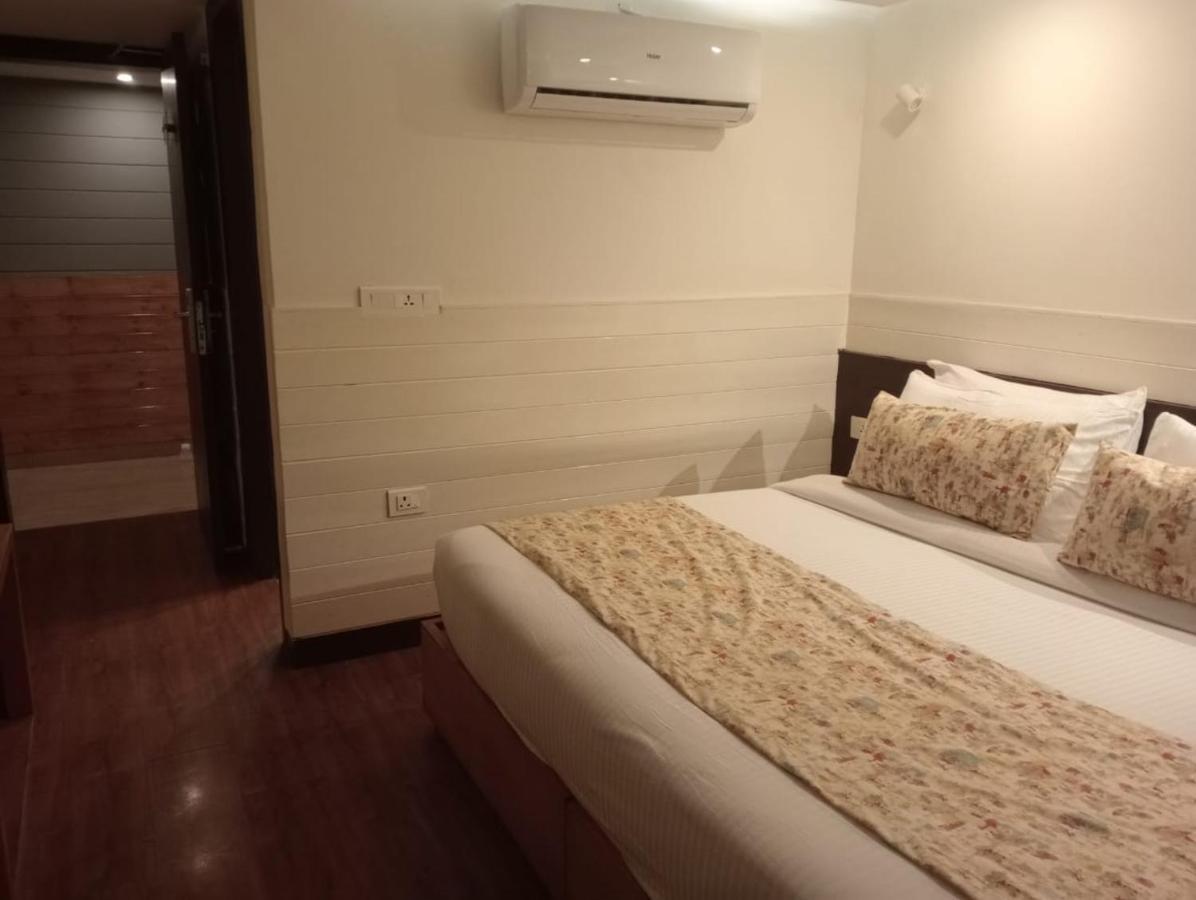 Yashshree Mussoorie Mall Road Екстериор снимка