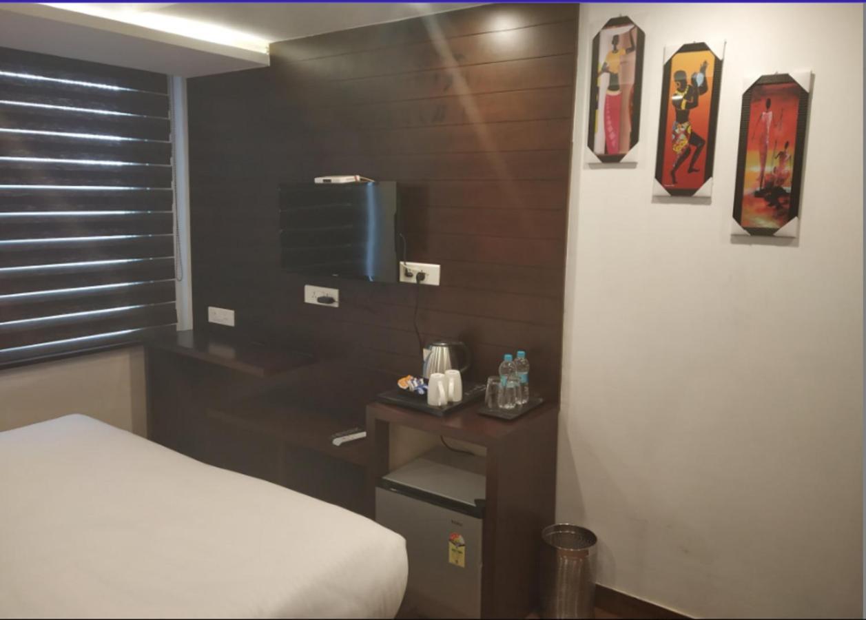 Yashshree Mussoorie Mall Road Екстериор снимка