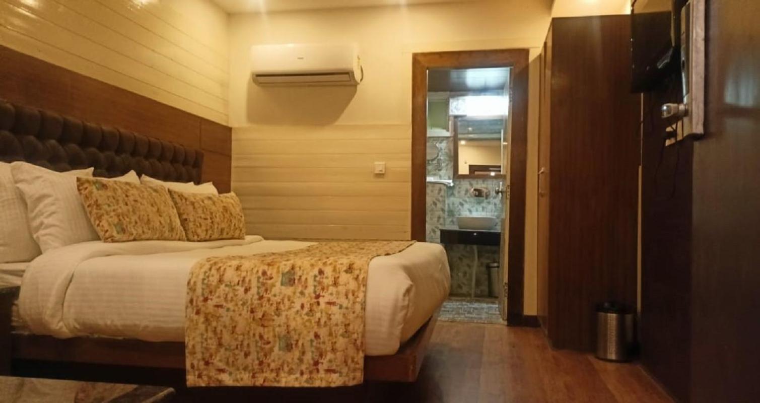 Yashshree Mussoorie Mall Road Екстериор снимка