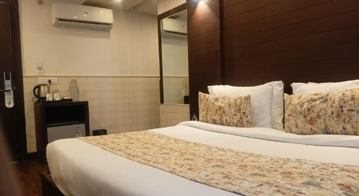Yashshree Mussoorie Mall Road Екстериор снимка