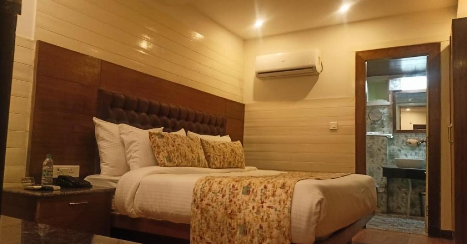 Yashshree Mussoorie Mall Road Екстериор снимка