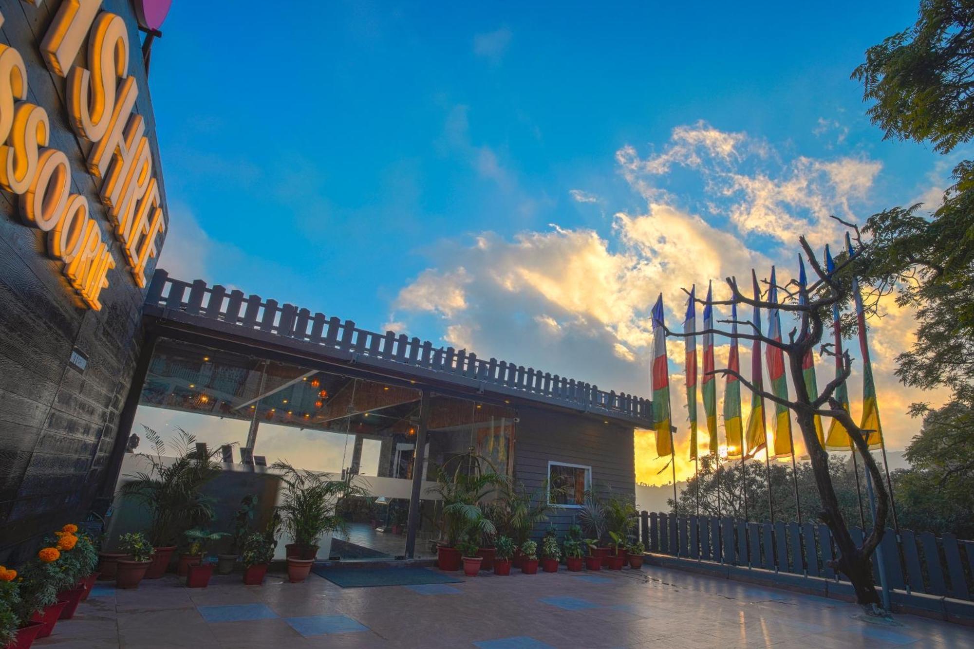 Yashshree Mussoorie Mall Road Екстериор снимка